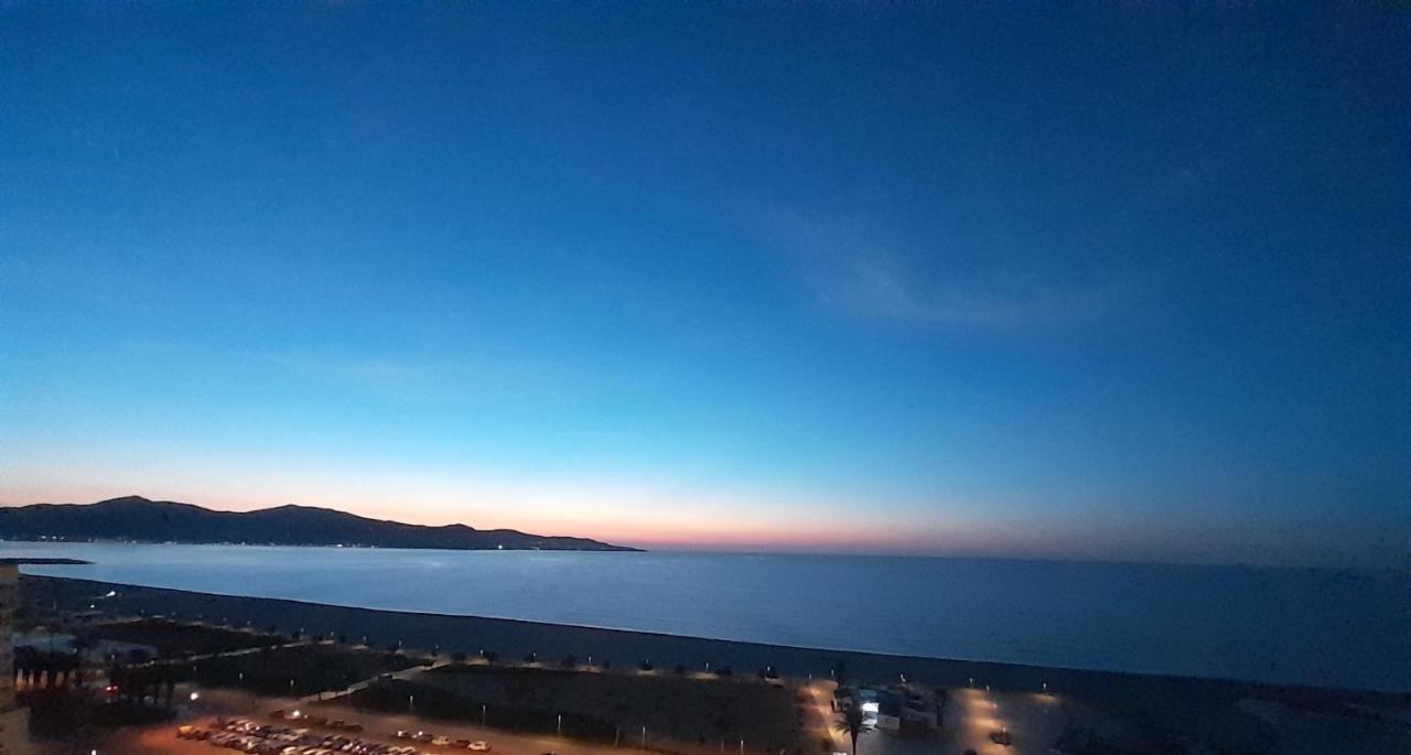 Apartamento Con Magnificas Vistas Al Mar - Wifi Gratis Empuriabrava Bagian luar foto